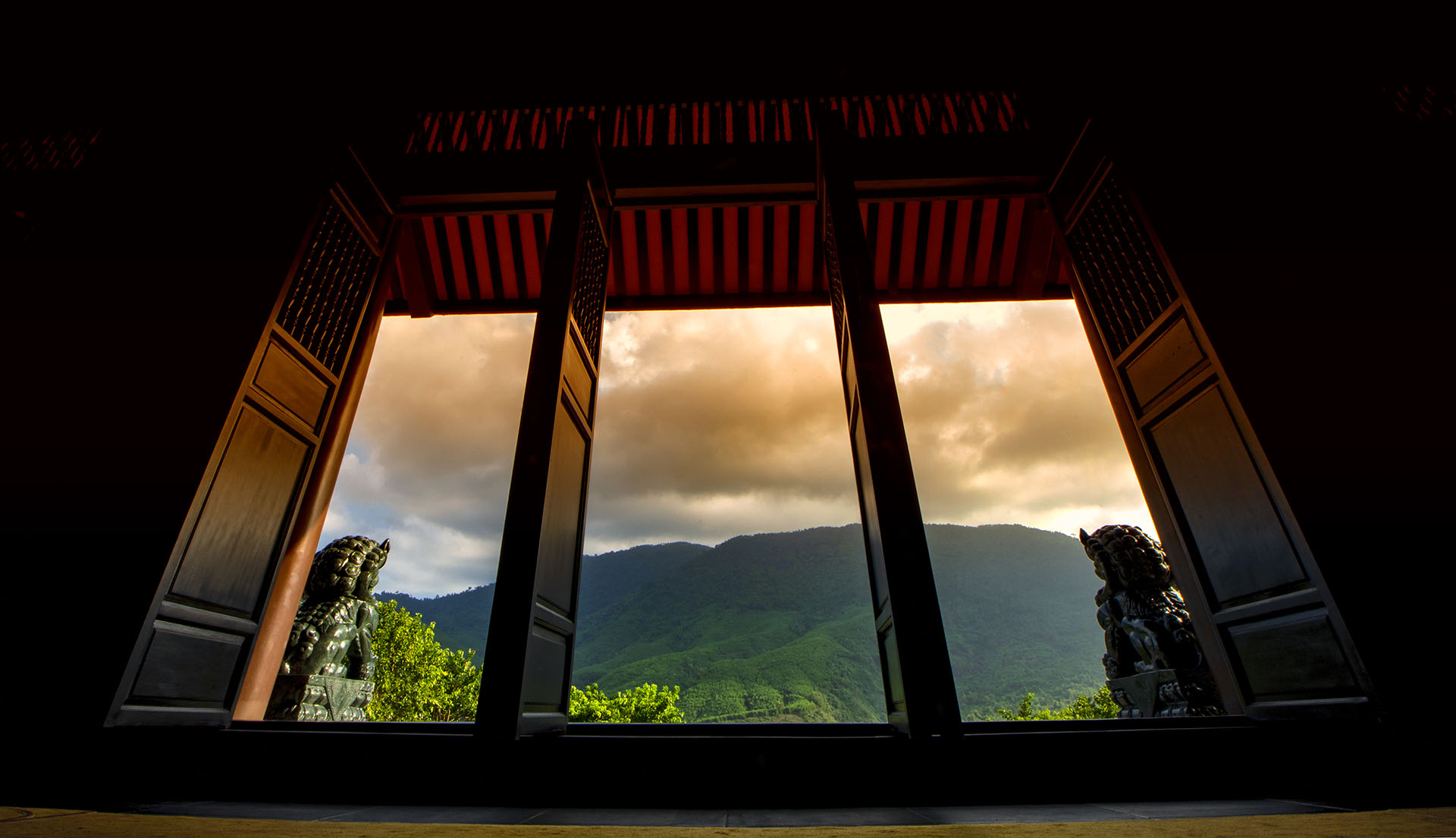 Đền Thần Tài - den than tai 2 (4) | Núi Thần Tài